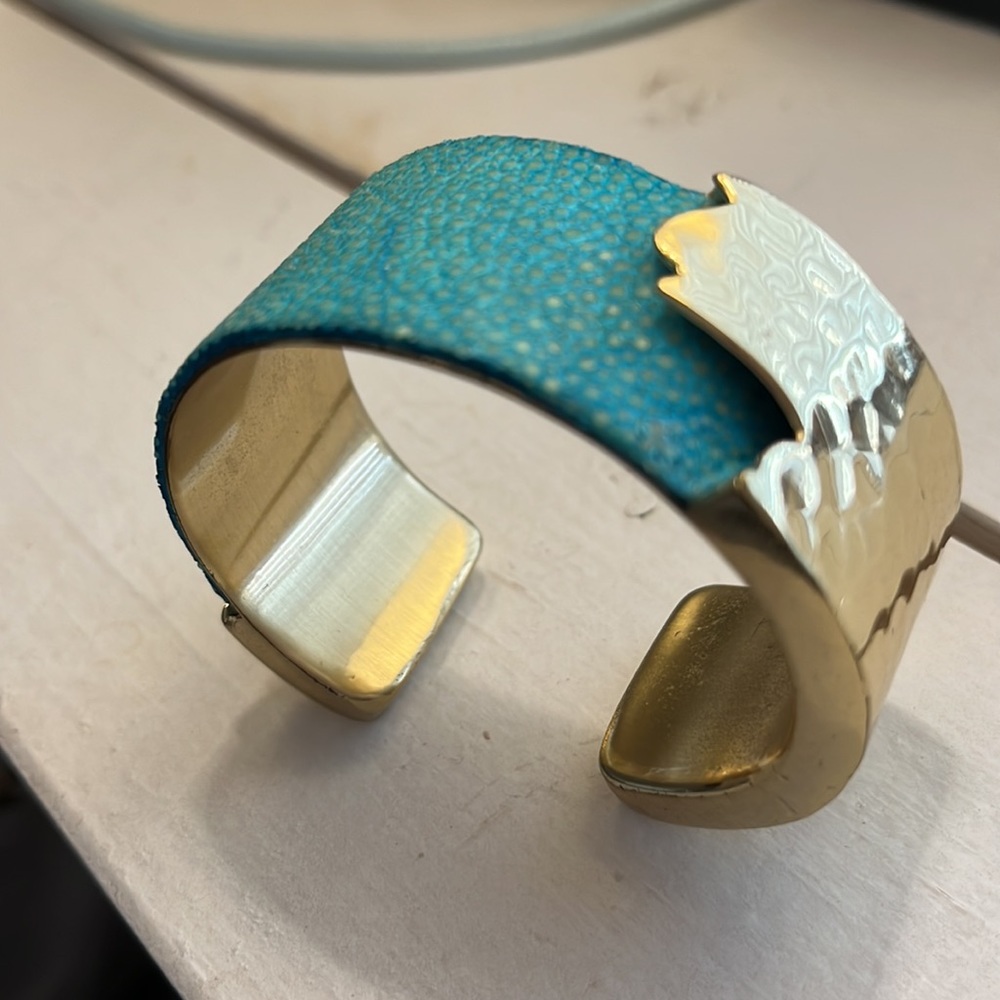Rustic Cuff Dallas Turquoise Cuff - Picture 4 of 5